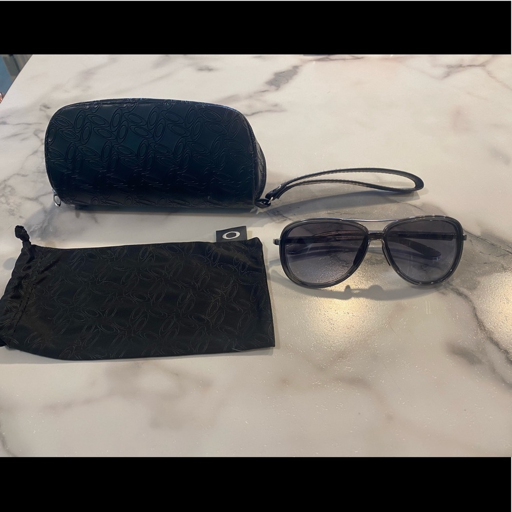 Oakley Sunglasses - like new
